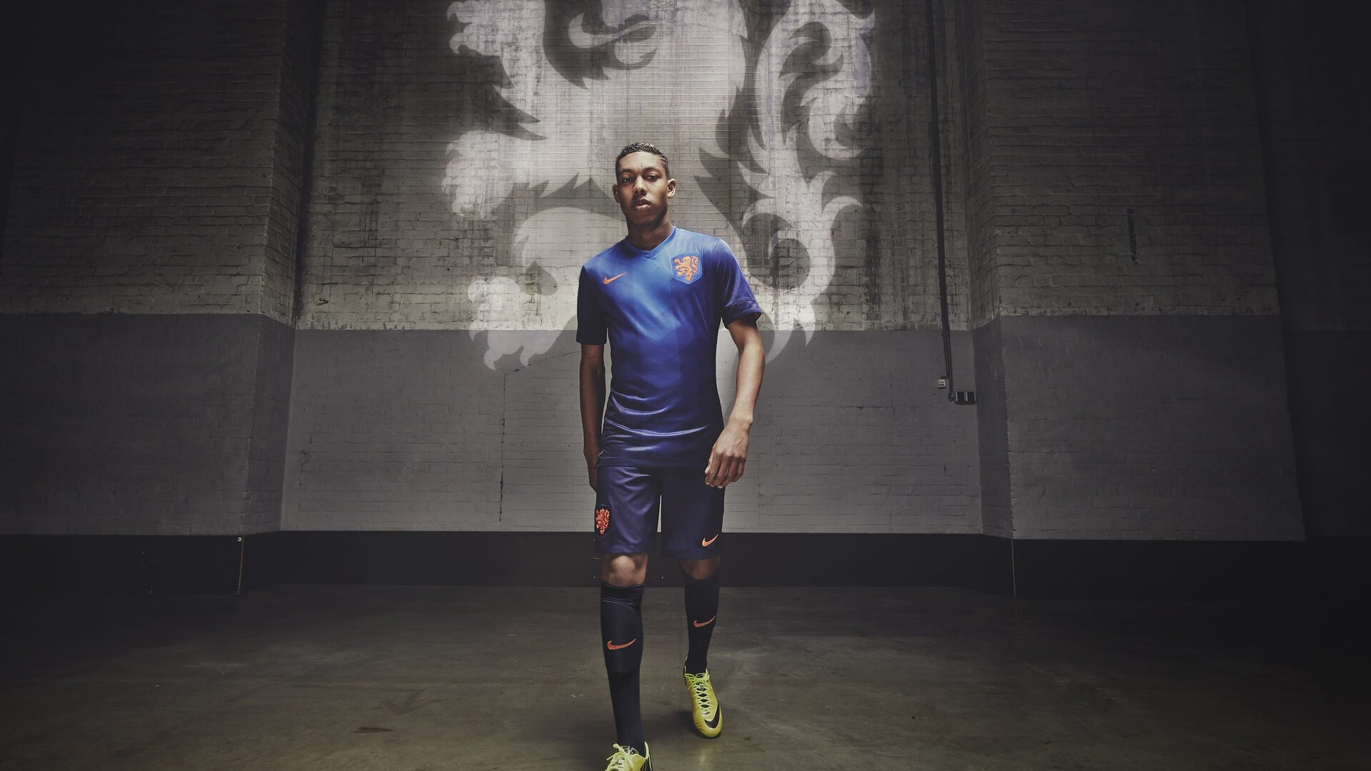 “马丁·高尔西的球场统治力,助阿根廷美洲狮队突破难关”