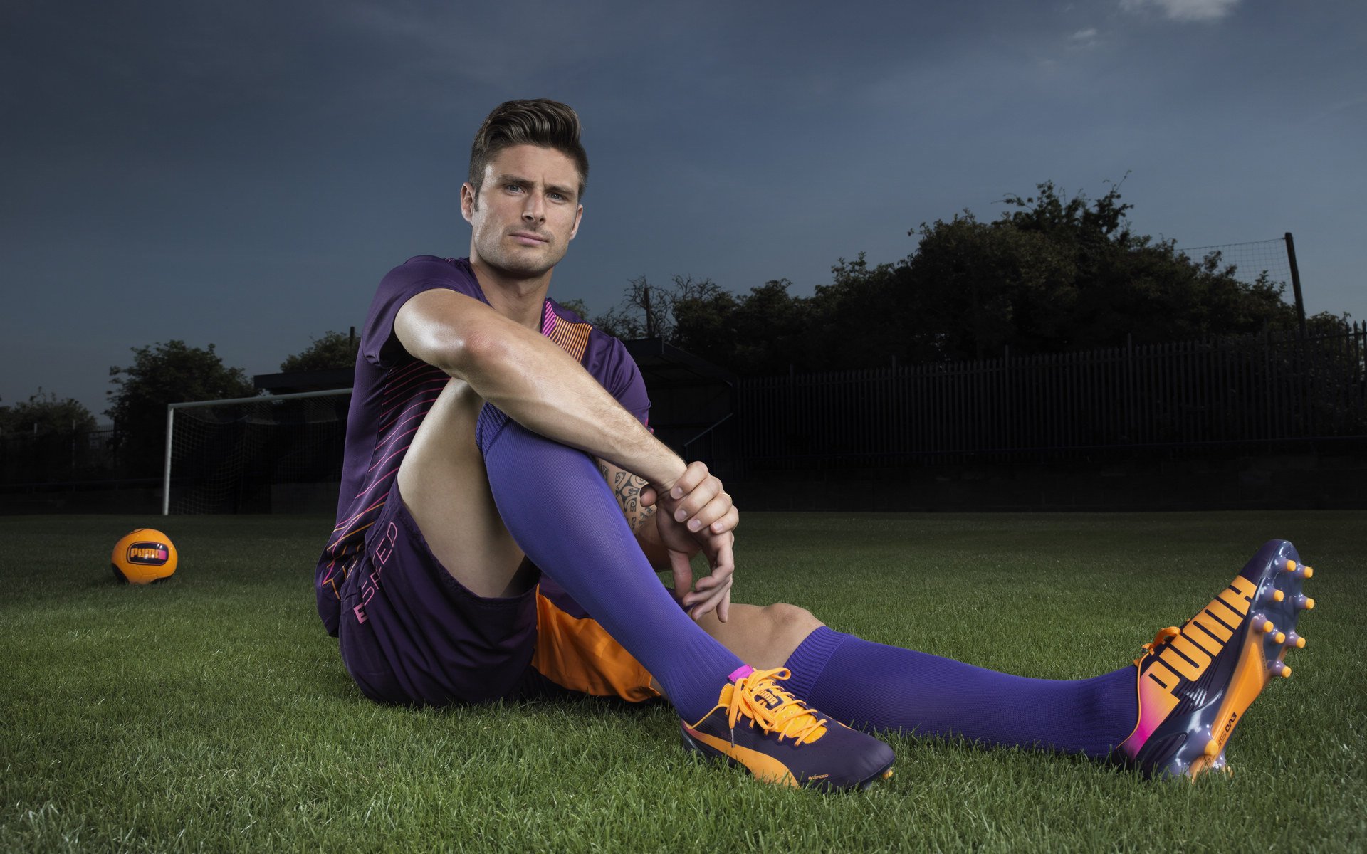 世界杯神级扑救：门将的背后是无尽努力，世界杯守门员扑救集锦