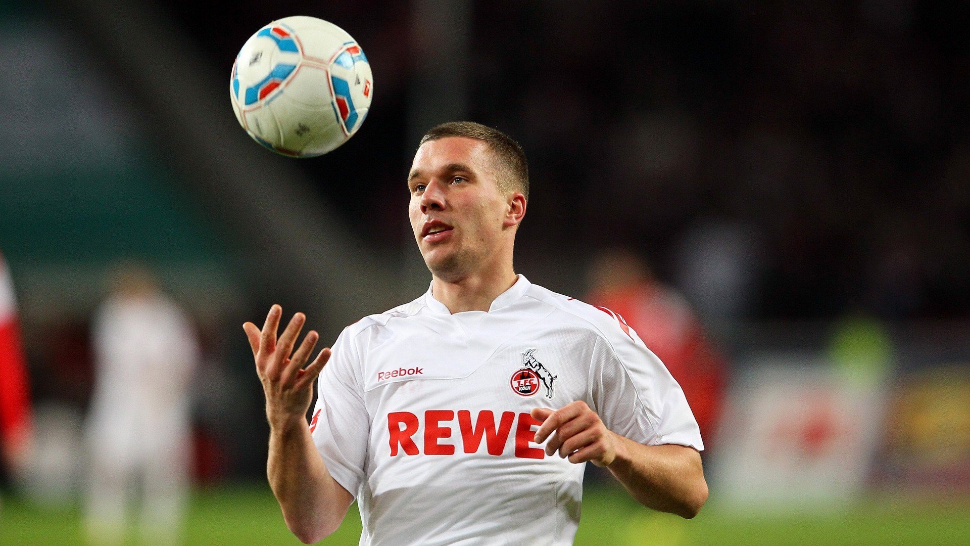 库里晒全家福庆祝结婚纪念日,库里结婚照