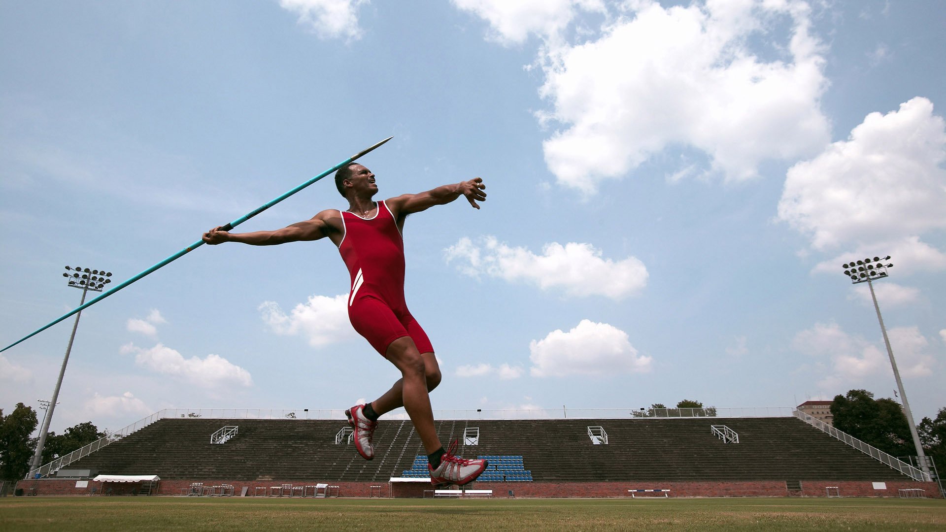 星空体育-美国队接力配合默契表现完美，美国队接力赛